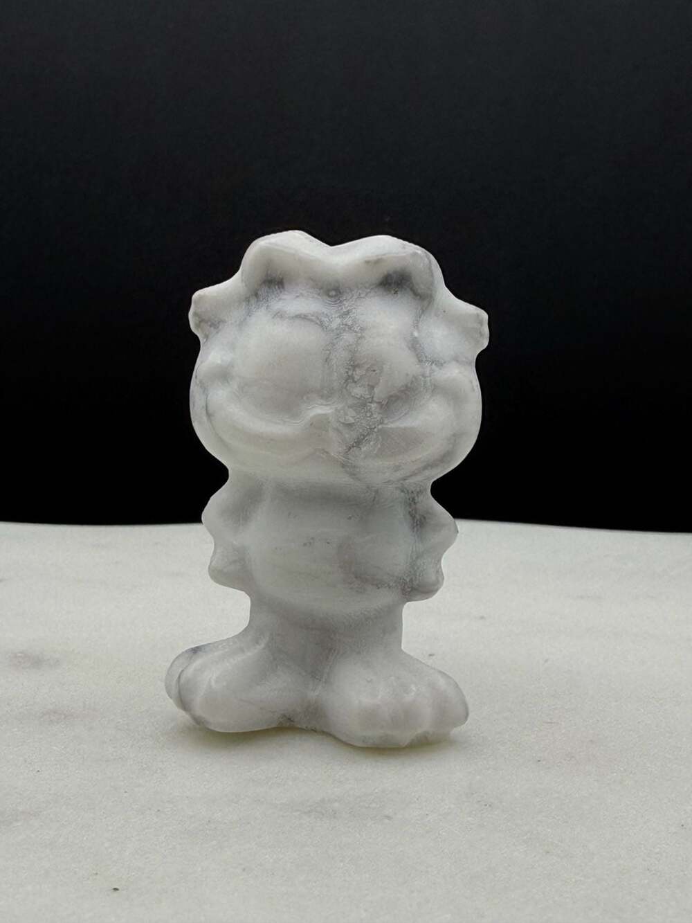 Garfield Natural White Howlite Crystal Gemstone Carved Figurine
